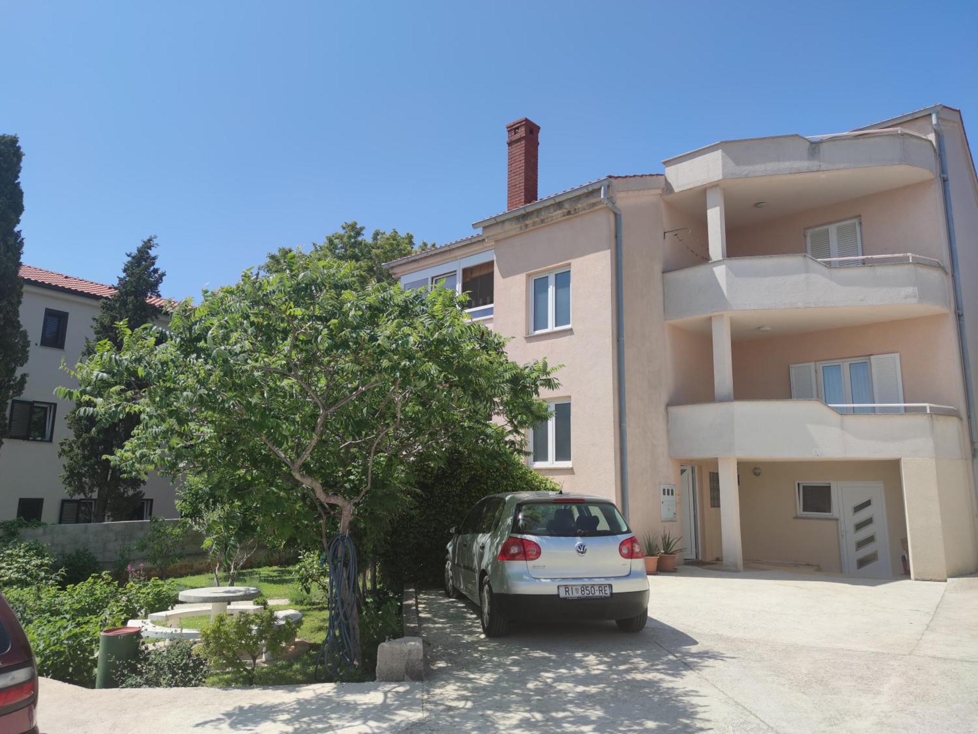 Apartments Dijana Krk Town Exteriör bild